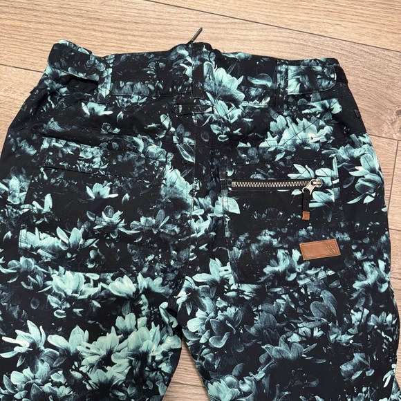 ❌ SOLD - Picture 4 of 7